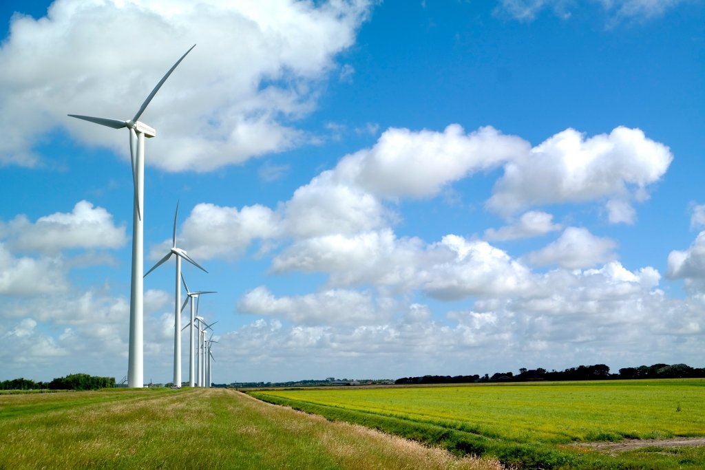 Waarom windmolens meer energie besparen dan ze kosten